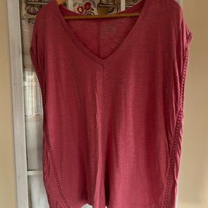 Eddie Bauer Gate Check V-Neck, Light Red, Size Large
